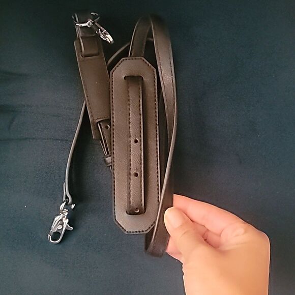 Stella & Dot Madison Tech Bag - Picture 13 of 15